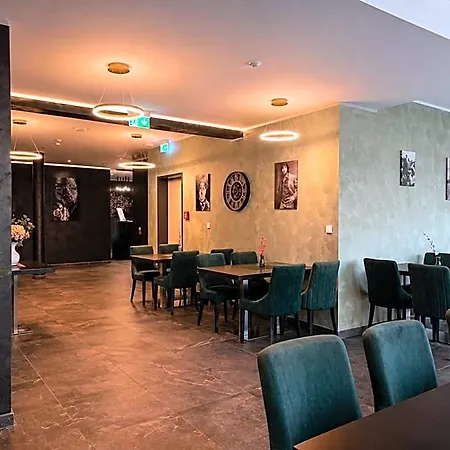 Lillys Munchen Hotel Unterschleissheim