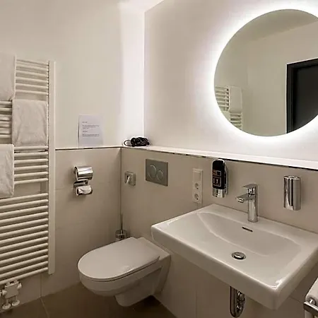 Lillys Munchen Hotel