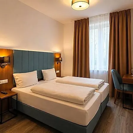 Lillys Munchen Hotel